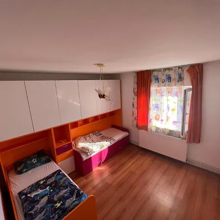 L&l Apartment Brasov